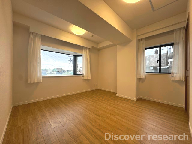 リズ東林間の洋室|【洋室（約7.4帖）】