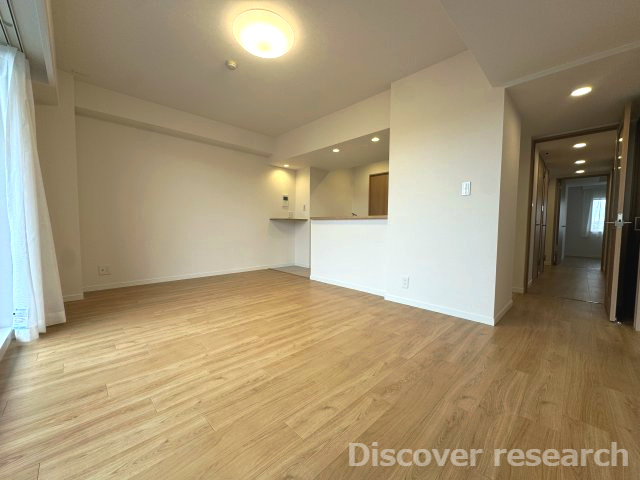 リズ東林間の居間・リビング|【LDK（約16.6帖）】