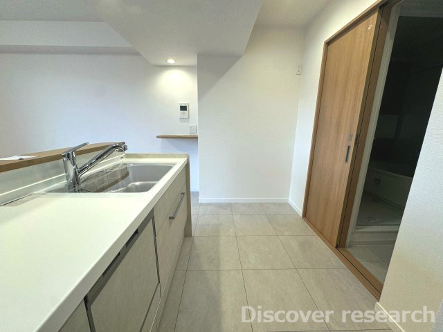 リズ東林間のキッチン|【システムキッチン（食洗器・浄水器付）】