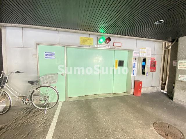 サウザンド塚口の駐車場
