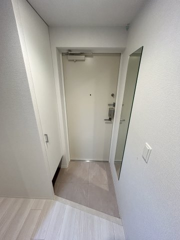 コンフォリア・リヴ大阪本町の玄関