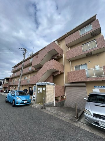 サニーパレス神陵台の外観