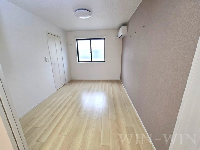 ライラック古並の寝室