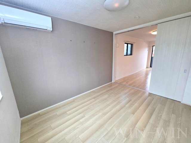 ライラック古並の寝室