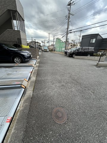 サーパス明石太寺の駐車場|駐車場に車を止められます