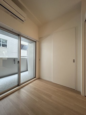 コンフォリア・リヴ淡路町一丁目の寝室