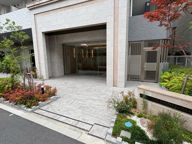 プレサンス神崎川ファインブレスのエントランス