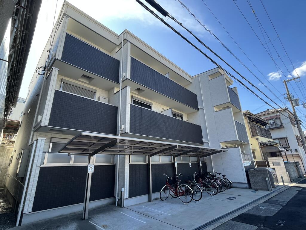 ラモーナ鶴橋の外観