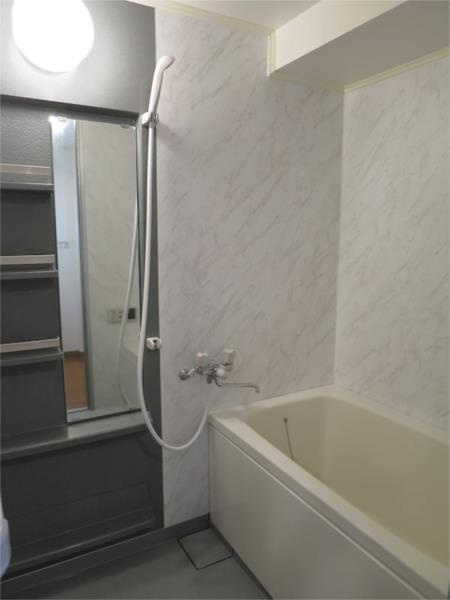 ペリグリンアパートメントの浴室