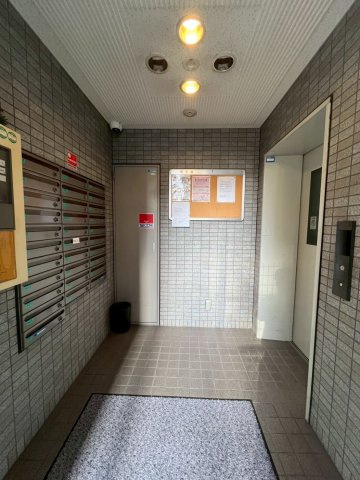 サンシャイン戸川のエントランス|毎日通るエントランスはこのようになっています