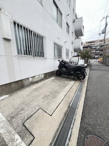 サンシャインマンションの駐車場