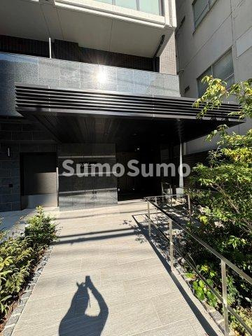 ウェルホームズ法円坂のエントランス|清潔なエントランスです