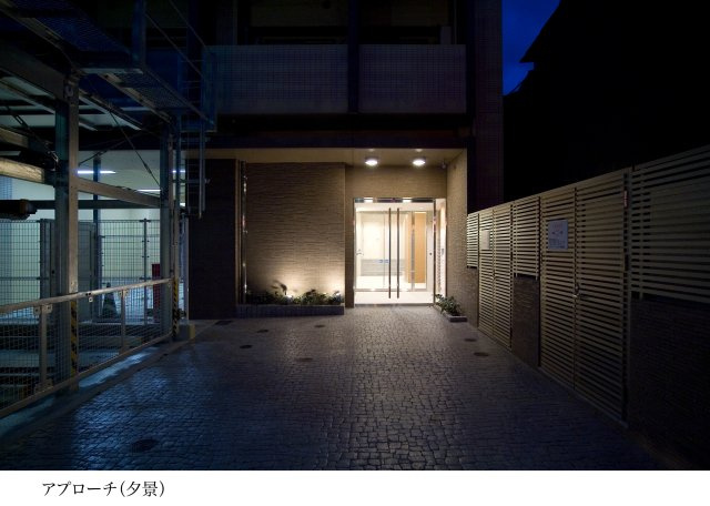 サヴォイザ・ティファナ　4階のエントランス