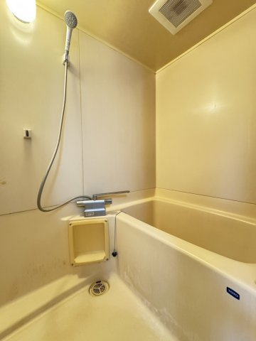 サンハイツ元町の浴室