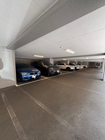 サン・クレールの駐車場