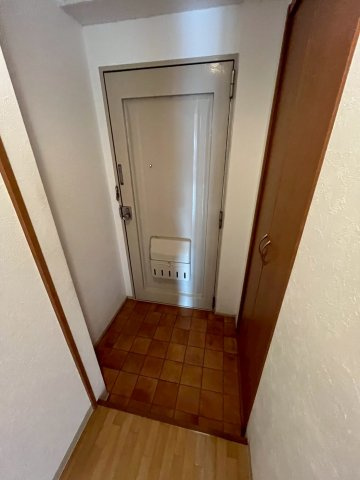 うはら甲子園口ビルの玄関