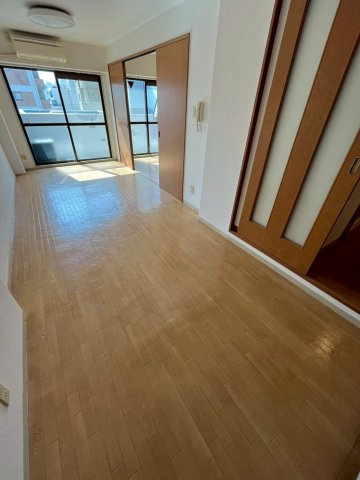 うはら甲子園口ビルの居間・リビング