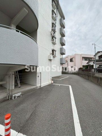 サンクレール本多聞の駐車場|カースペースがあります
