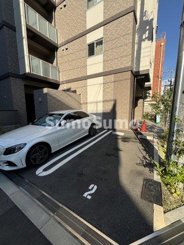 アバンティ大阪ドームシティの駐車場