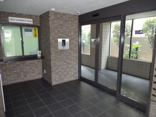 ヴィルヌーブ阿波座のロビー