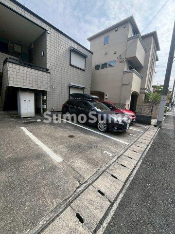 ヴィーゲッツ本山の駐車場
