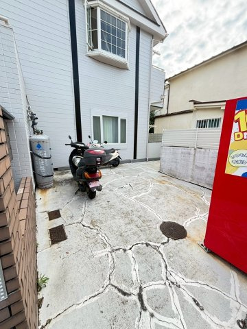 ウエストパレスⅠの駐車場
