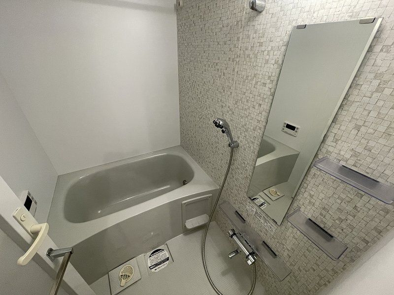 アイディ西馬込12の浴室