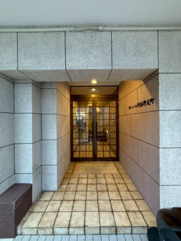 エール阿倍野元町のエントランス
