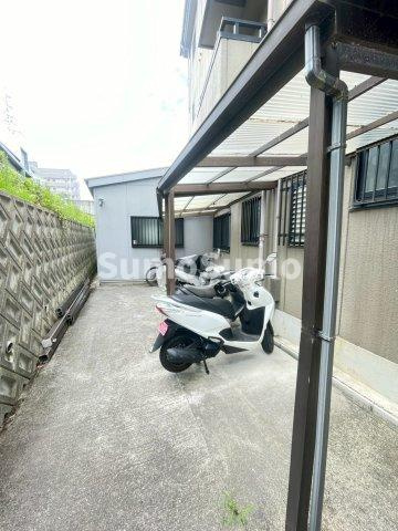 サンウィング神陽の駐車場|駐車場に車を止められます