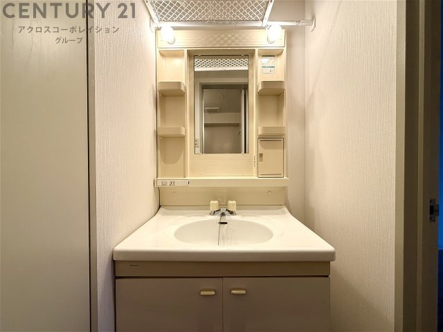 独立していて使いやすい洗面台♪