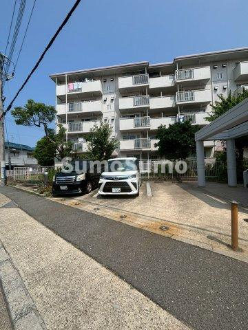 ウエルライフ王居殿の駐車場|駐車スペースもあります