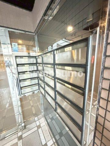 サンシーズ南山手のロビー|落ち着いたロビーです