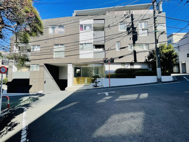 アクティス高田馬場四丁目の外観