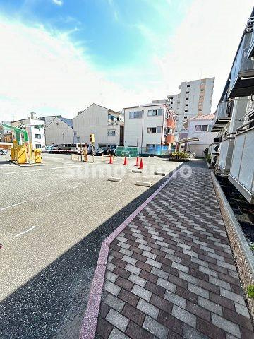 ジークレフ野里の駐車場