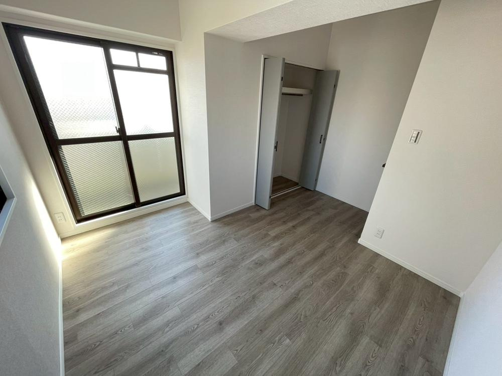 メロディーハイム守口参番館の洋室|洋室5.7帖
■物件内覧・資金計画相談・住宅ローン相談、リフォーム相談、お問合せ受付中■
※当日・翌日のご内覧、ご相談はお電話でのお問合せがスムーズです！