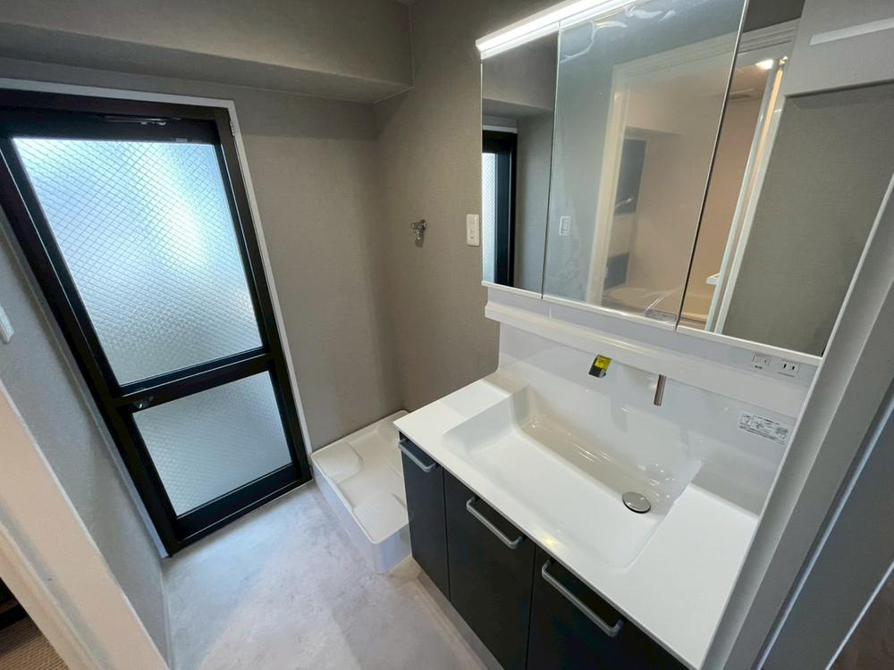 メロディーハイム守口参番館の独立洗面台|シャワー付き洗面化粧台
■物件内覧・資金計画相談・住宅ローン相談、リフォーム相談、お問合せ受付中■
※当日・翌日のご内覧、ご相談はお電話でのお問合せがスムーズです！