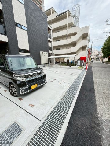 ヴィヴァレス松ノ内の駐車場