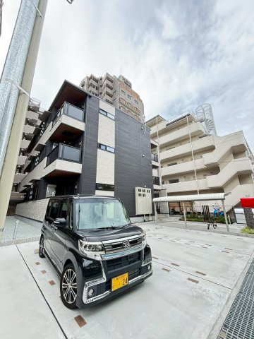 ヴィヴァレス松ノ内の駐車場