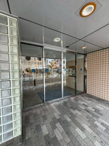 ウエステ垂水のエントランス