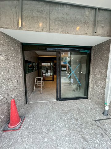 エーレックス西宮のエントランス