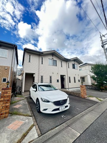サンリバー大久保の駐車場
