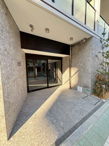 エーレックス西宮のエントランス