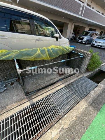 ヴェルドミールカミロクの駐車場