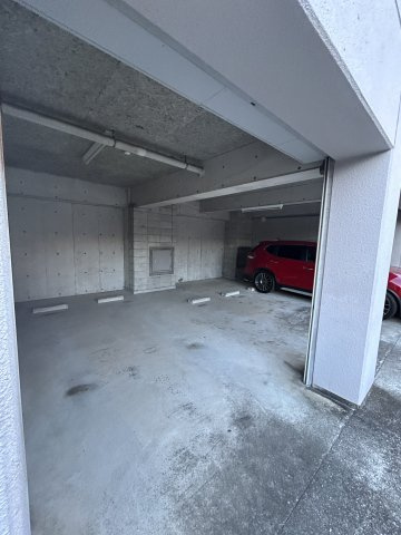 ヴィルヌーブ 大久保の駐車場|駐車場です