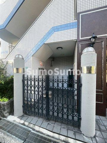 ウエストコート芦屋のエントランス