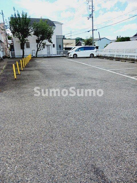 サンハイツ（片山）の駐車場