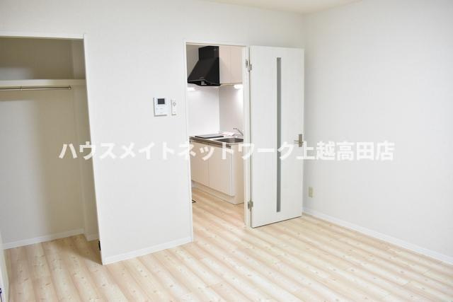 クオリティ五智の内装|洋室