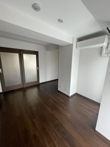 ウィステリア神戸湊川の居間・リビング