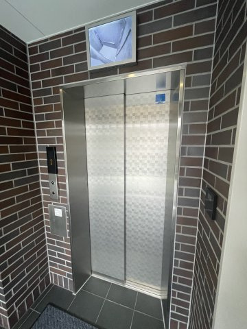 ウィステリア神戸湊川のエントランス