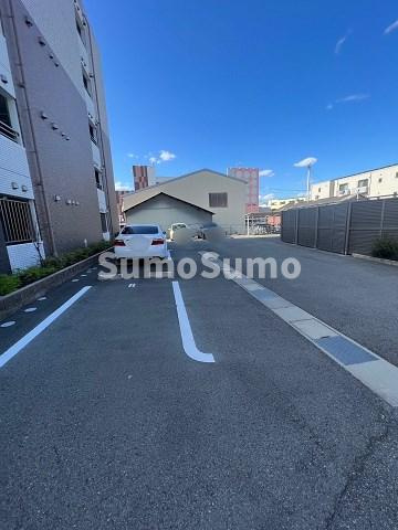 サンノーヴァの駐車場|車をお持ちの方に嬉しい駐車場付きの物件です
